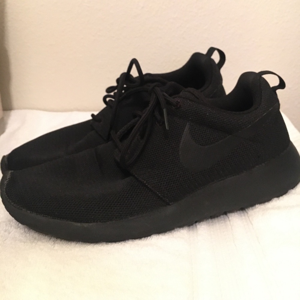 COPY - Nike Shoes *NEW*